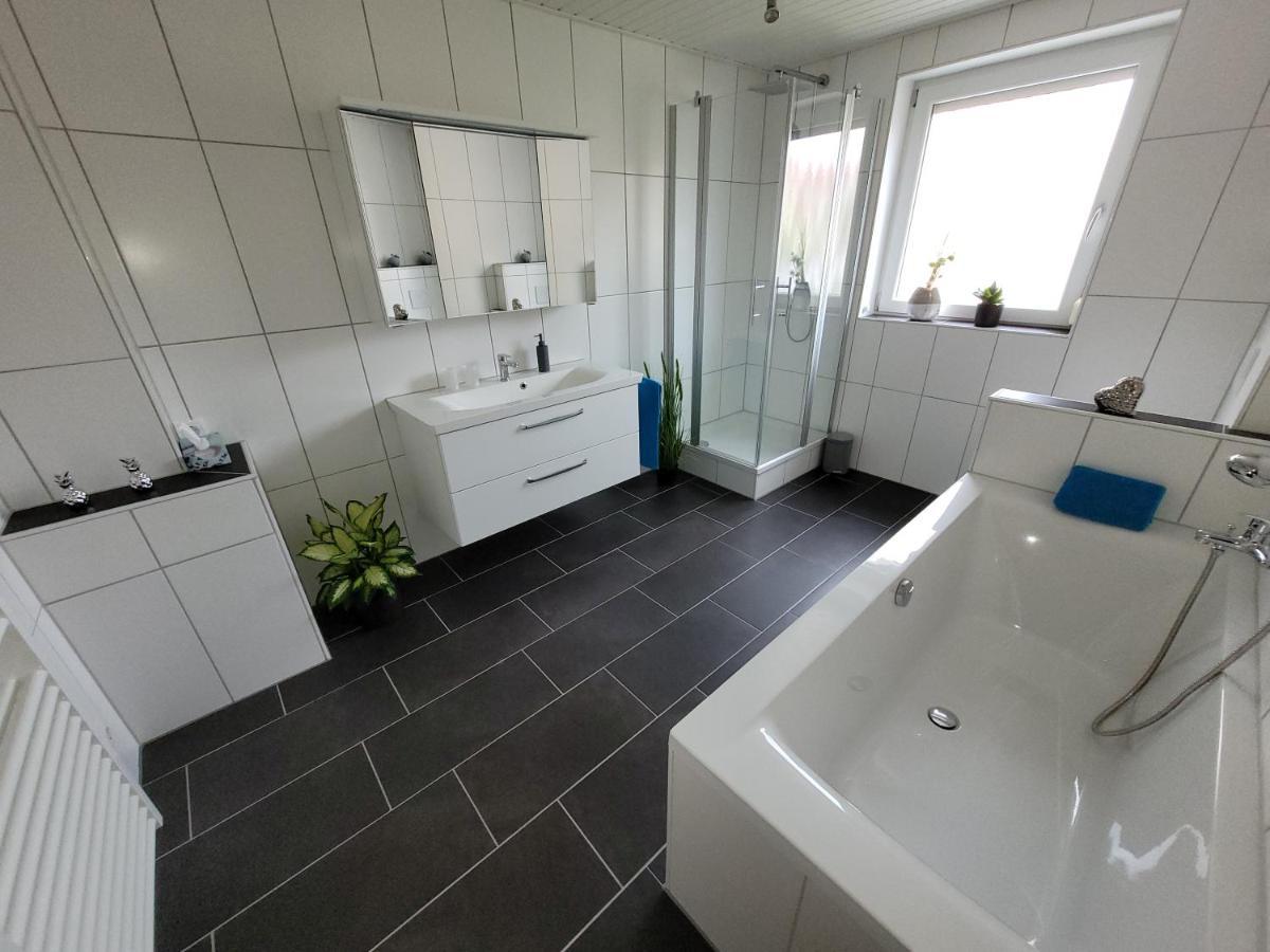 Ferienwohnung Melanie Wackersdorf Bagian luar foto